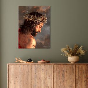 The Crown of Thorns Canvas Wall Art captures the essence of a powerful and emotional moment in history. Depicting Jesus with a crown of thorns, this painting is a testament to the love and sacrifice that He made for humanity.